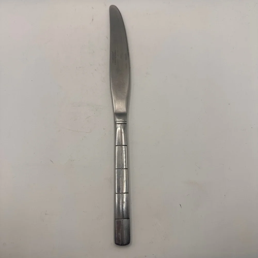 Cambridge Landscape Silversmiths Stainless Steel Dinner Knife Grid Pattern 9
